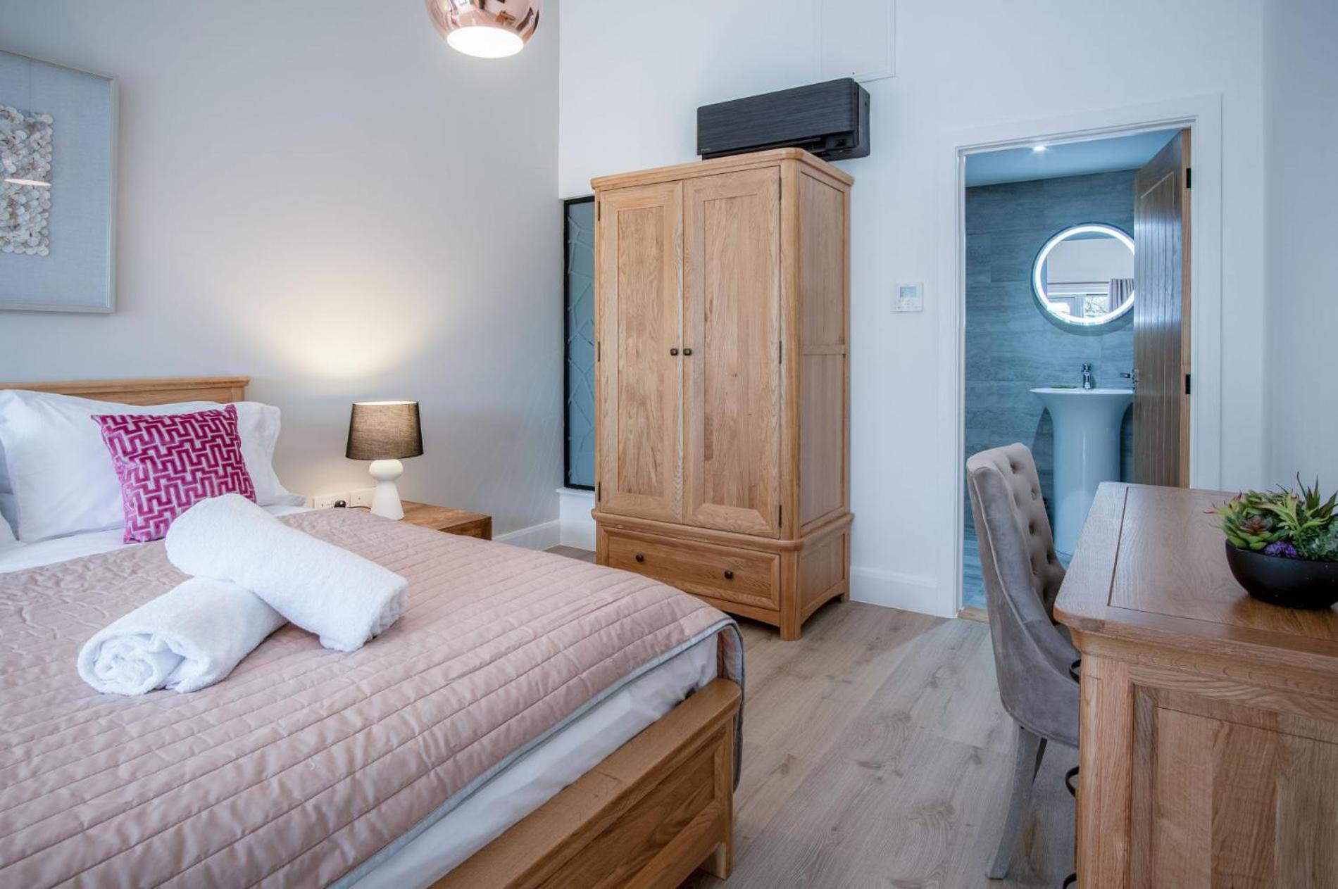 Suite 12 - Sleeping Giant Hotel - Pen Y Cae Inn Brecon Exterior photo